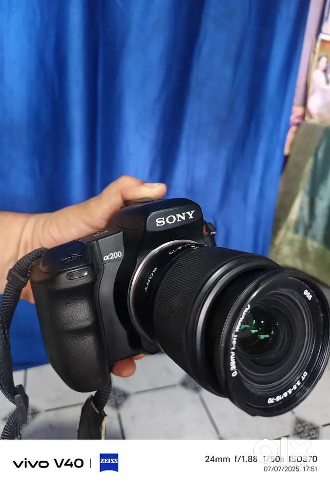 Sony alpha a200