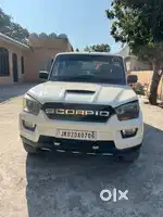 Mahindra Scorpio 2015 104000 Km Driven