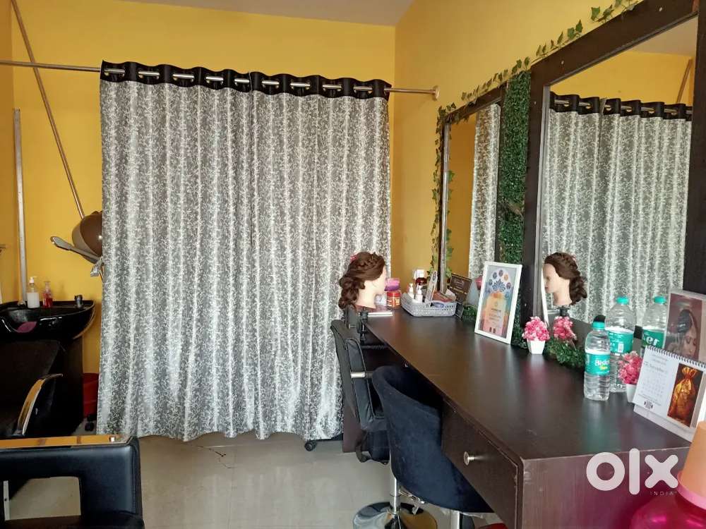 Ladies Salon for sale