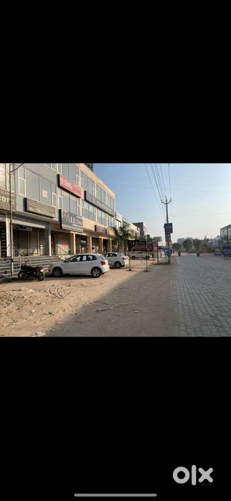 Plot for sale showroom