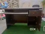 Computer table