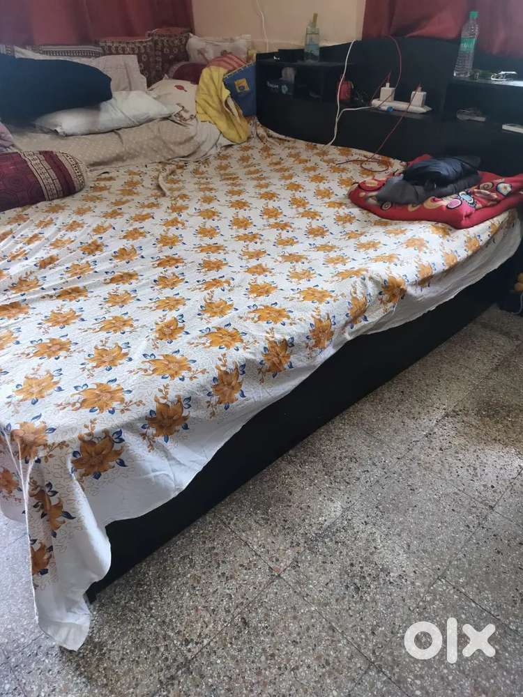 Bed king size with shelf drawer