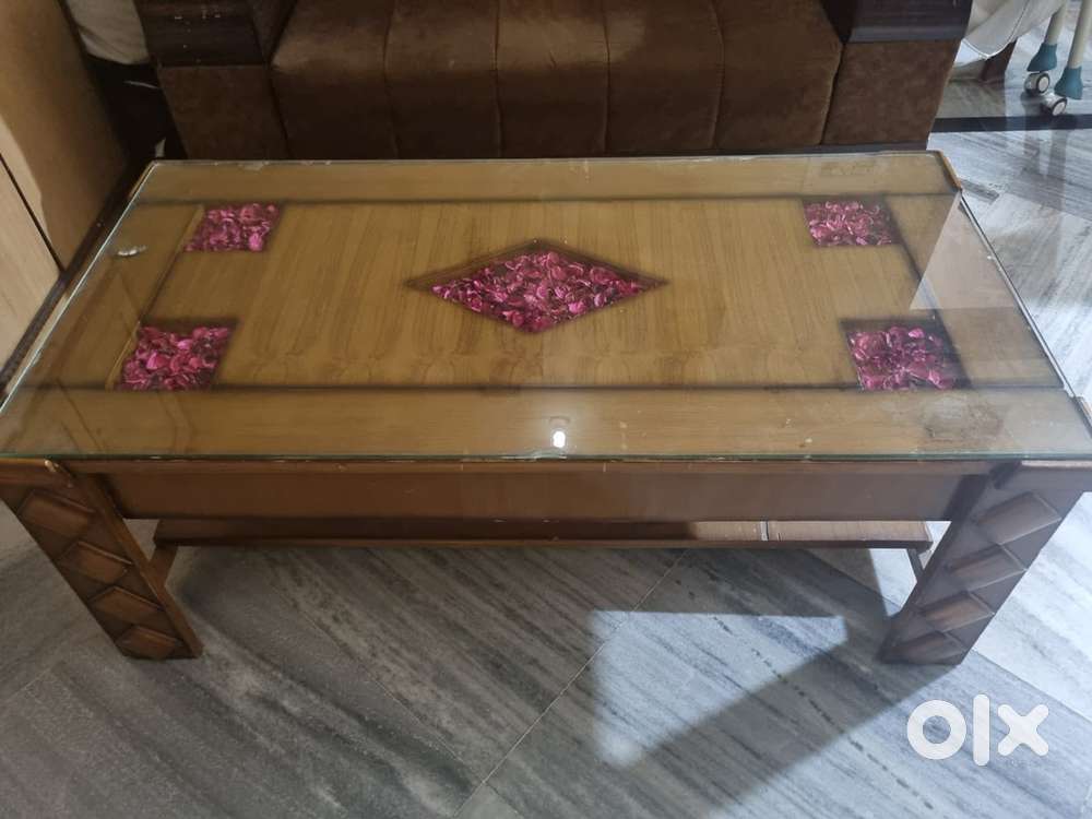 Center table teak wood very less used. urgeny selling