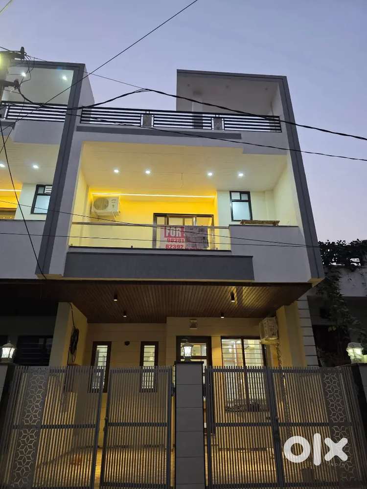 पश्चिम दिशा का मकान बिकाऊ 45 लाख में यूआईटी कन्वर्टेड