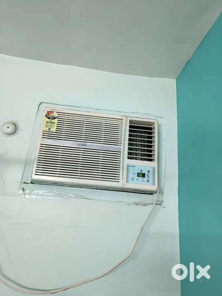 Lloyd AC 1 ton for 10×10 room
