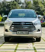 2016 TOYOTA INNOVA CRYSTA 2.8 G AUTOMATIC