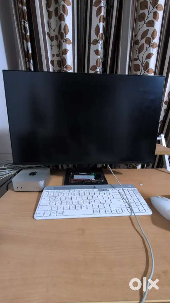 Mac mini m4, Benq screen 27, key board wireless for sale - 5months old