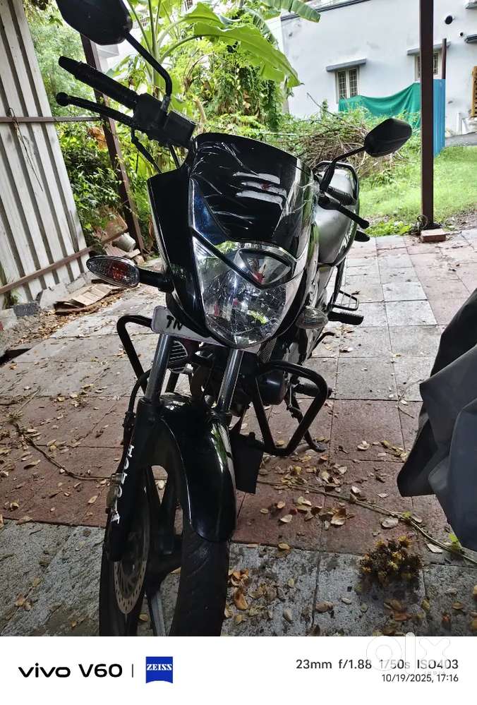 Unicorn single owner in good condition..full company service record