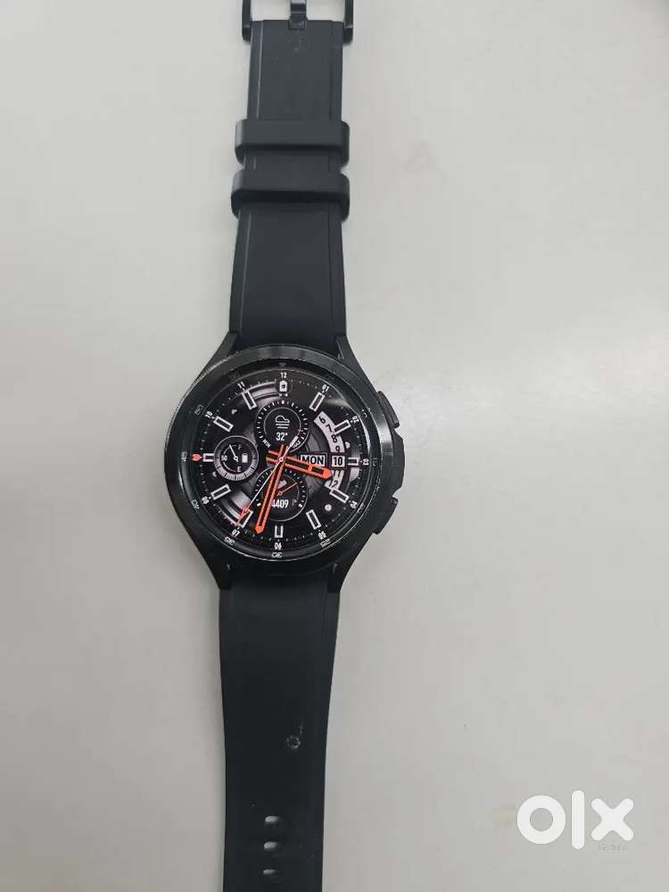 SAMSUNG Galaxy Watch 4 Classic E-sim 46mm Smartwatch GPS WiFi (Black)