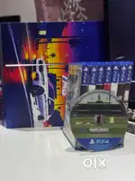 Ps4 disc edition with games and controllers