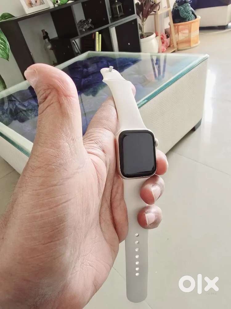 Apple Watch SE (Second Gen ) 8 months old under warranty