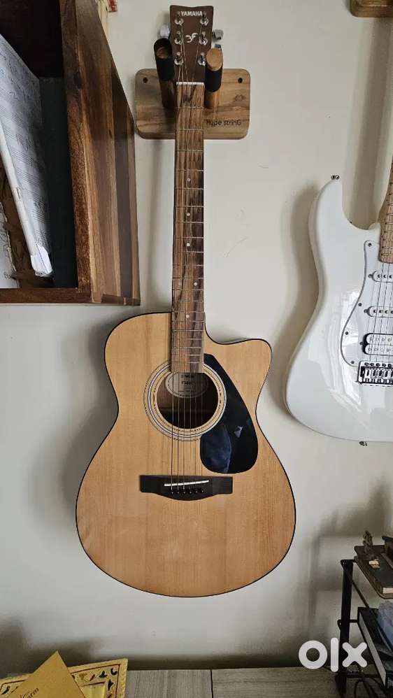Yamaha FS80C guitar