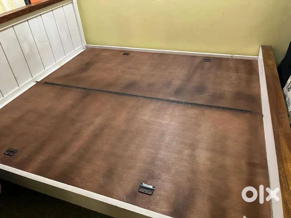 King Size Cot and queen size Mattress