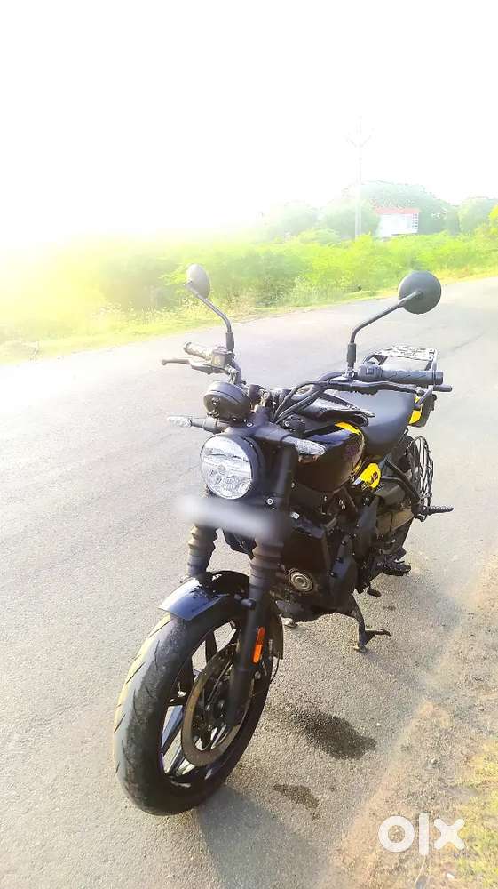ROYAL ENFIELD GUERRILLA 450/BULLET NEW CONDITION