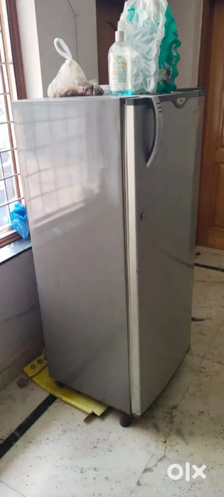 Working single door fridge