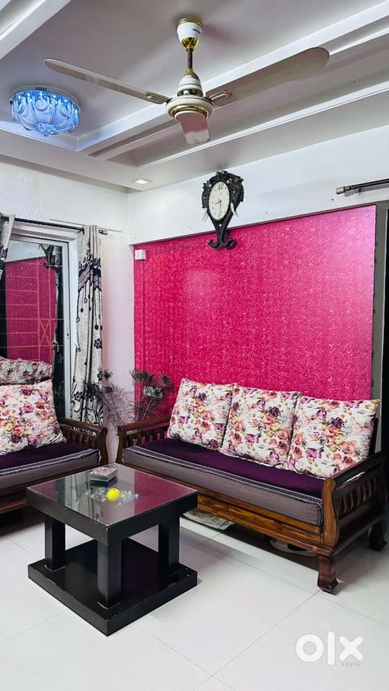 sagwan sofa set with teapoy just one year old