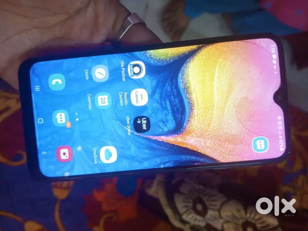 Fix price 4G+A10 model good condition 2/32GB