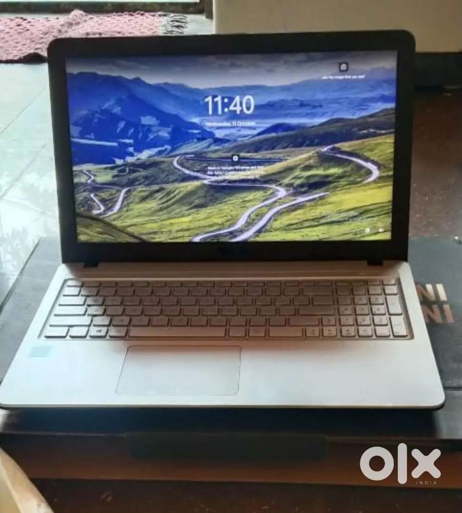 Macbook pro 4g and  asus laptop both are good condition