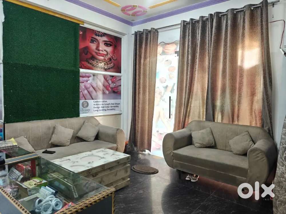 Salone sale vasundhara sector 3