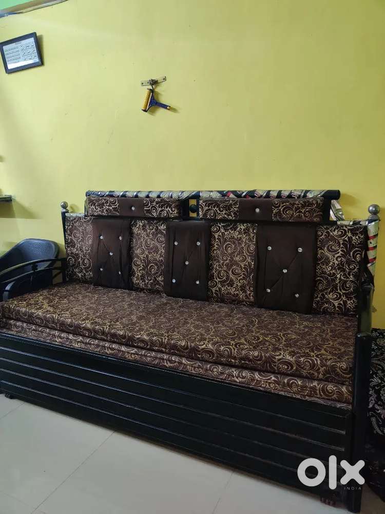 Want to sell sofa combed