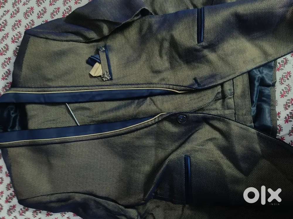 Premium Men’s Suit Available for Rent