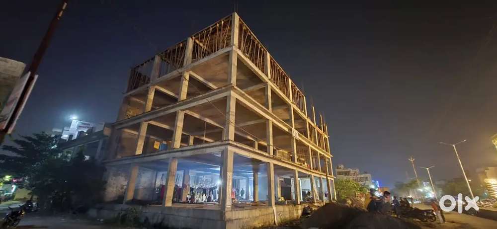 To let for bank, office, shoping complex