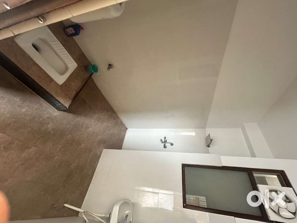 2bk near by Alankar pg collage Sirsi road