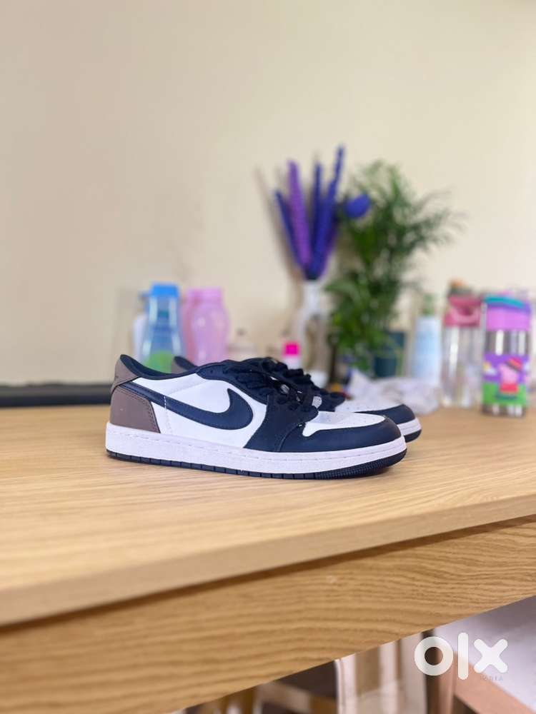 Jordan 1 Retro Low OG Mocha 8.5UK