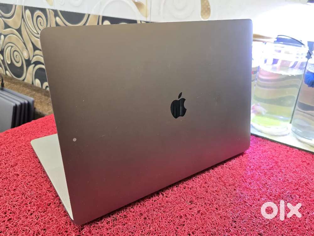 Apple Macbook Pro 2021 i7 16gb 512gb 5.5gb Graphics 16inch Retina