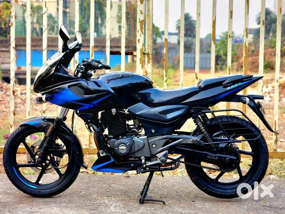 BAJAJ PULSAR 220 2016 1ST IN MINT CONDITION AD BIKEBAZAR Ns 200 rs ktm