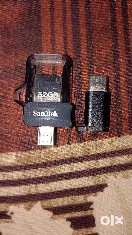 SanDisk 32GB pendrives (2)