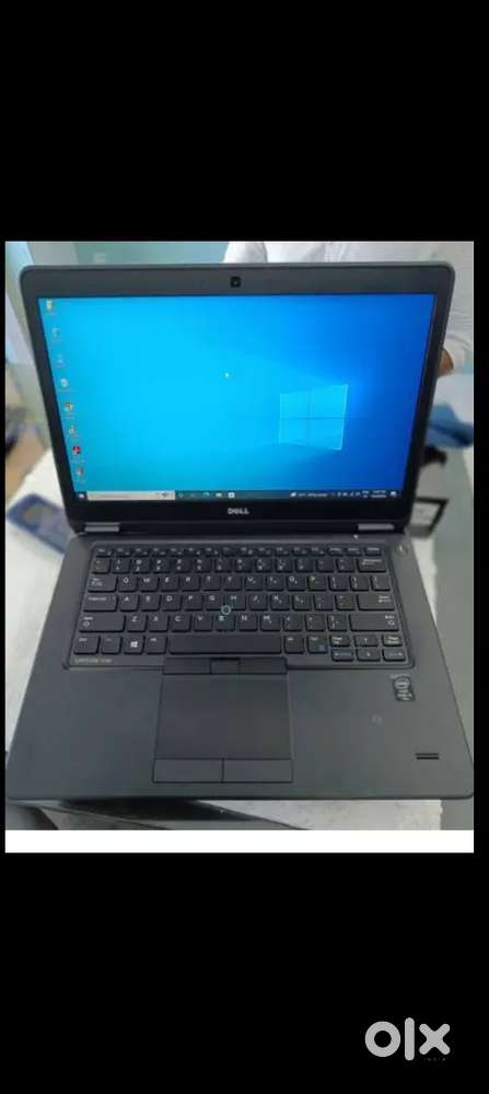 Dell i5 8th, touch screen,8gb ram, 256 ssd, 2gb graphic intel hd,