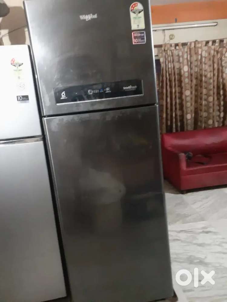 Whirlpool 2 door fridge ..  1.5 years old .. bill box o ache