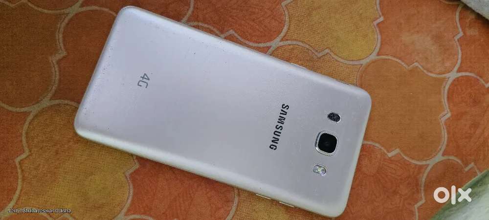 Urgent sell good condition orginal display