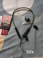 Boat Rockerz - bluetooth headphones