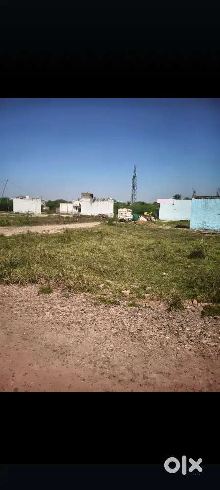 I Block site near silani chowk market low price with all basic develop