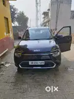 Kia Carens 2022 Diesel 23082 Km Driven