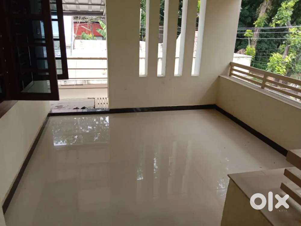 (Family) 2bhk house upstairs for rent near kangarappady