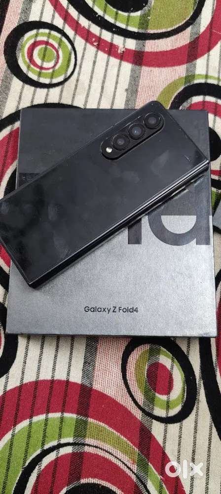 Samsung fold 4 12/256 all original