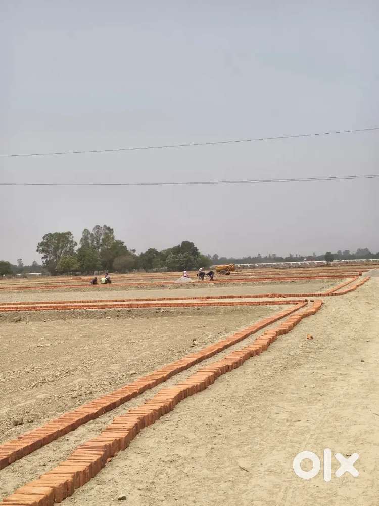 Dakhil kharij plot best location