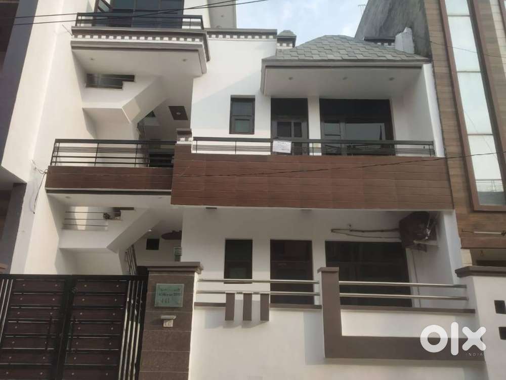 3 rooms, 2 bathrooms, kitchen spacious lobby near bus stand Jagadhri