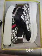 Dior sneaker
