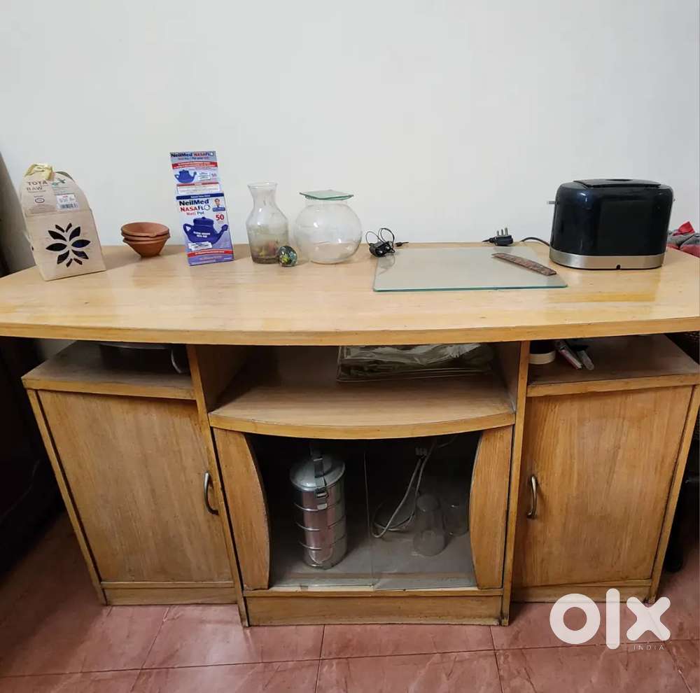 Mordern Wooden TV Table/ Storage Cabinet
