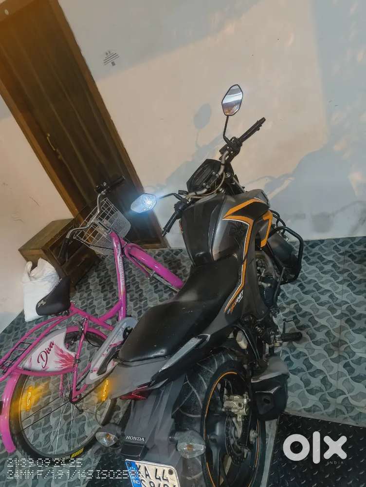 Honda CB Hornet 160R 2017 – Powerful 160cc  Well Maintained  ₹40,000