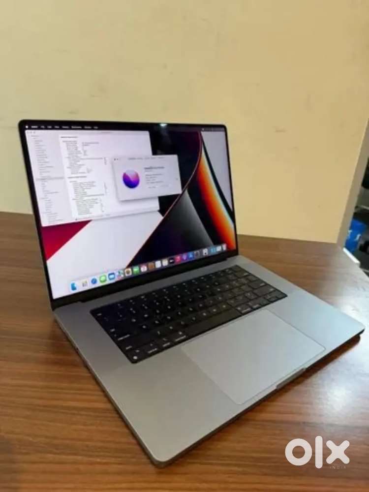 Macbook Pro A1990 Silver