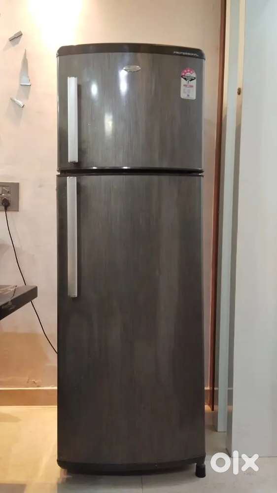 Whirlpool professional refrigerator-310 litres [for sale]