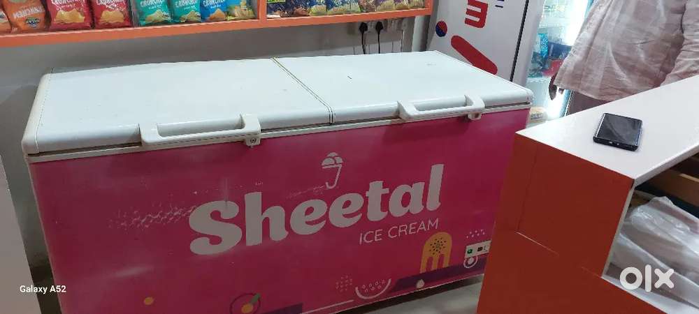 Sheetal deep freezer