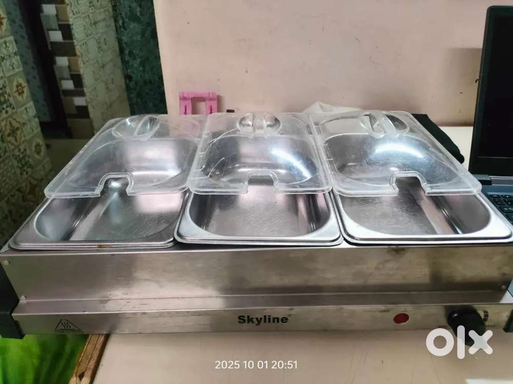 Waffle maker with free chocolate melter