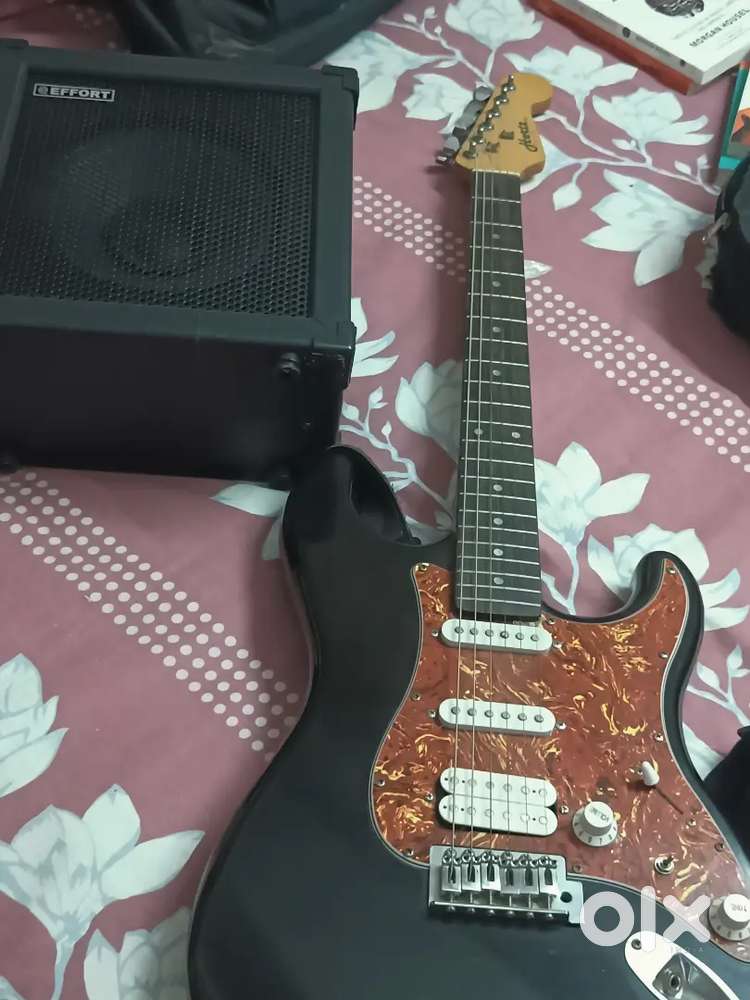 Heartz Electric Guitar with Effort Amplifier
