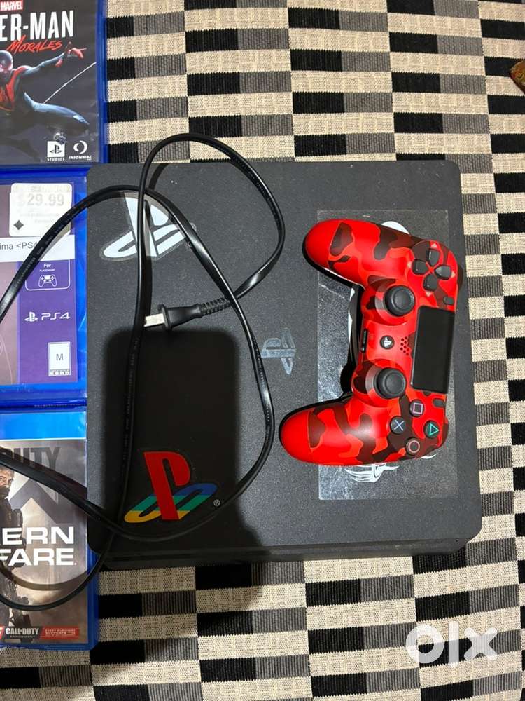 Playstaion 4 slim 1 TB